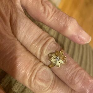 10K Solid Yellow Gold Diamond Flower Ring TODAY ONlY